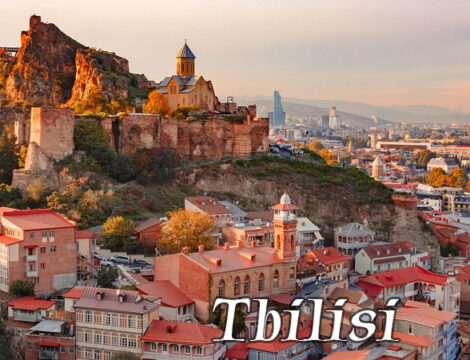 Tbilisi fantastyczny ornament przeszłości, teraźniejszości z fastrygą przyszłości
